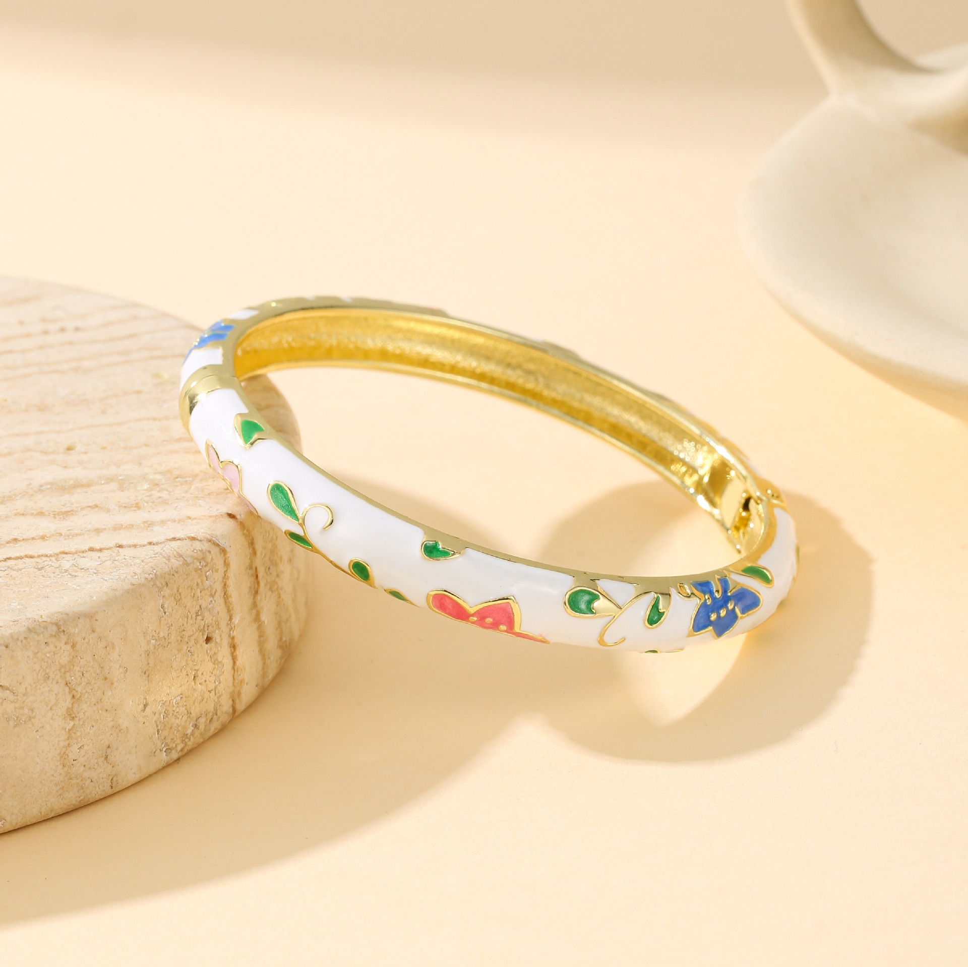 Fresh and sweet colourful enam – обзор и цена Coordinates Bracelet