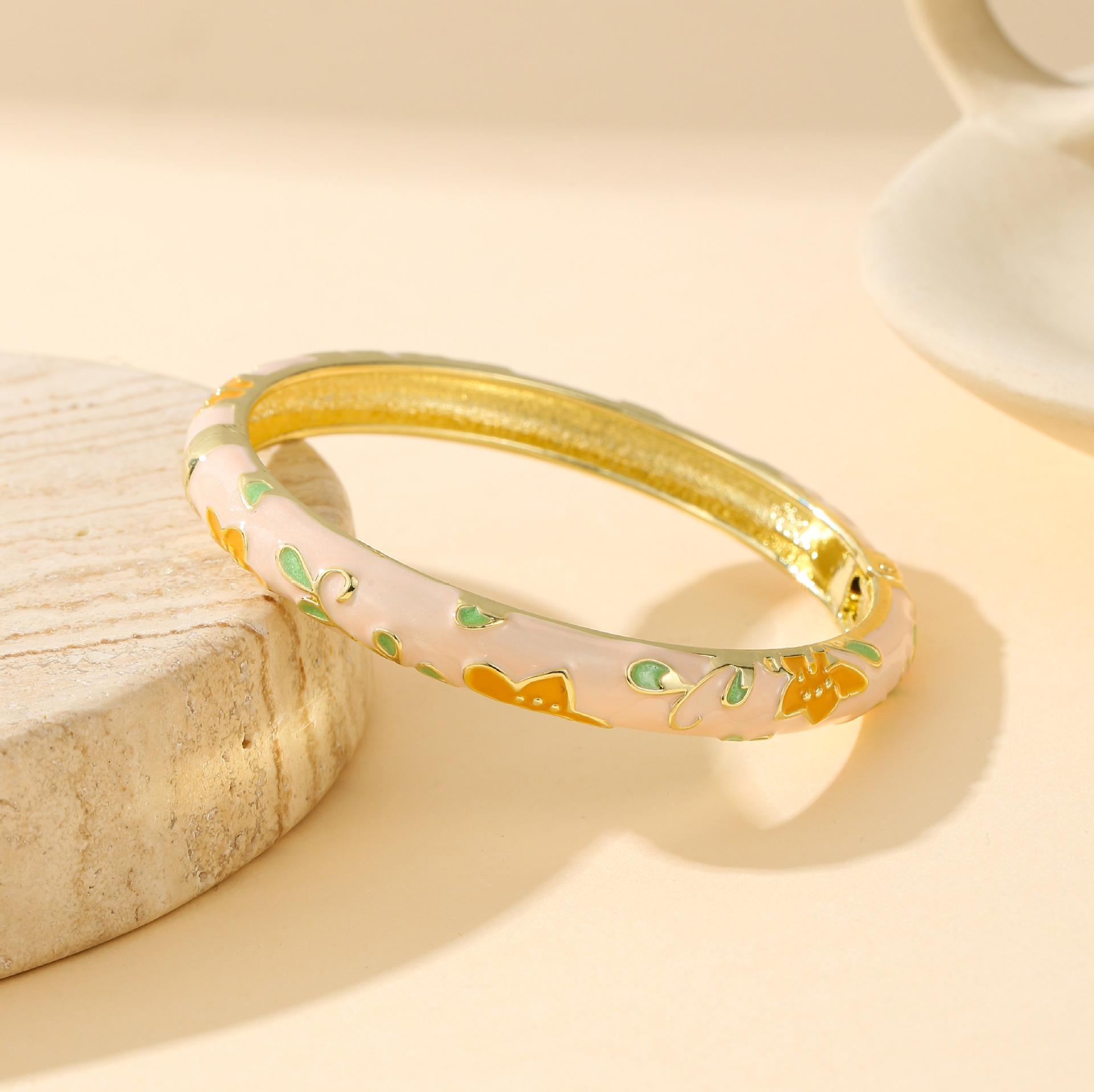 Fresh and sweet colourful enam – обзор и цена Coordinates Bracelet