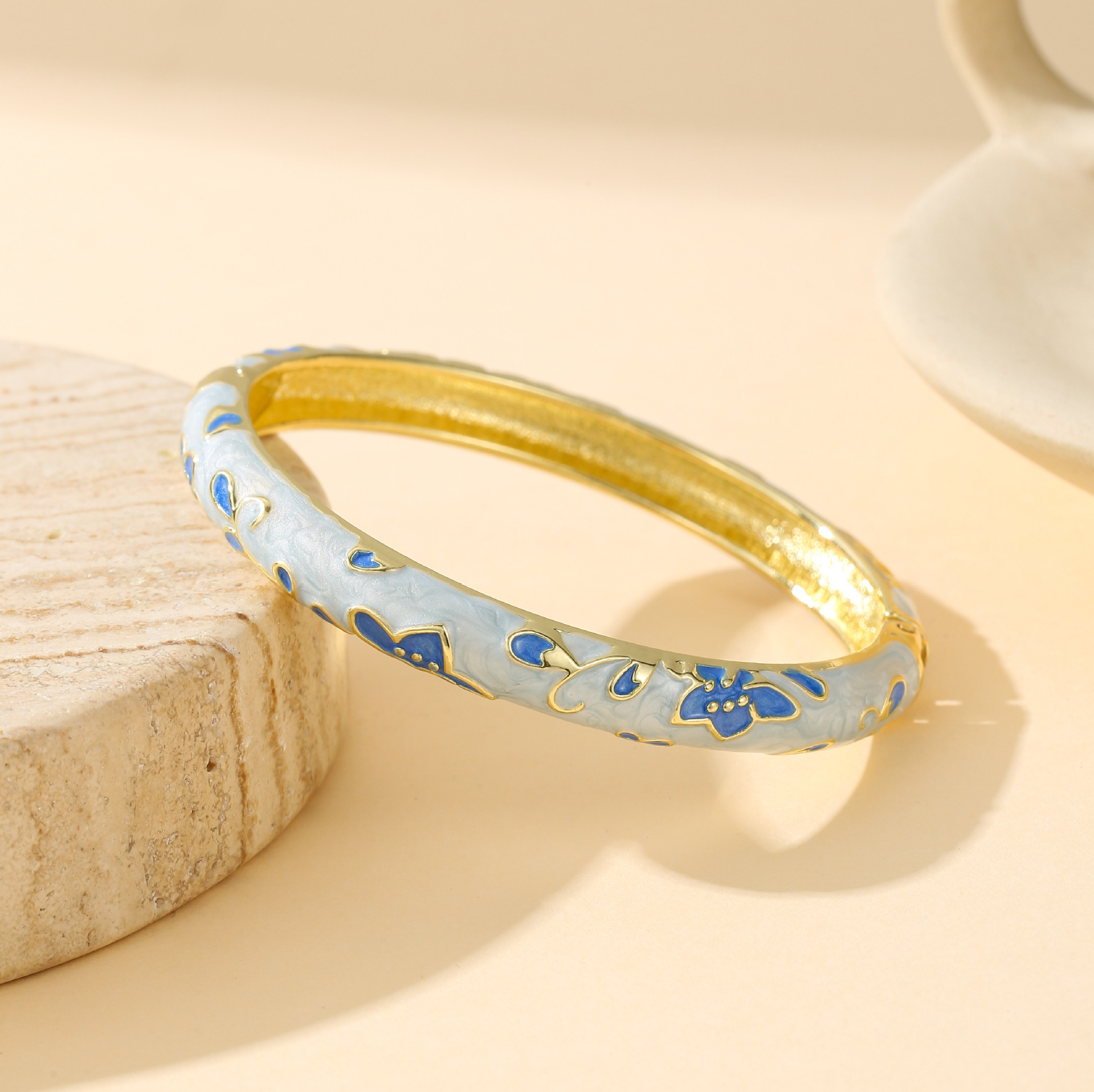 Fresh and sweet colourful enam – обзор и цена Coordinates Bracelet
