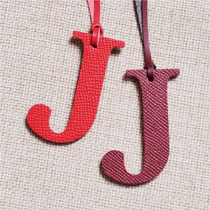 English Letter H I J K L M N A – обзор и цена Monogram Keychain Leather
