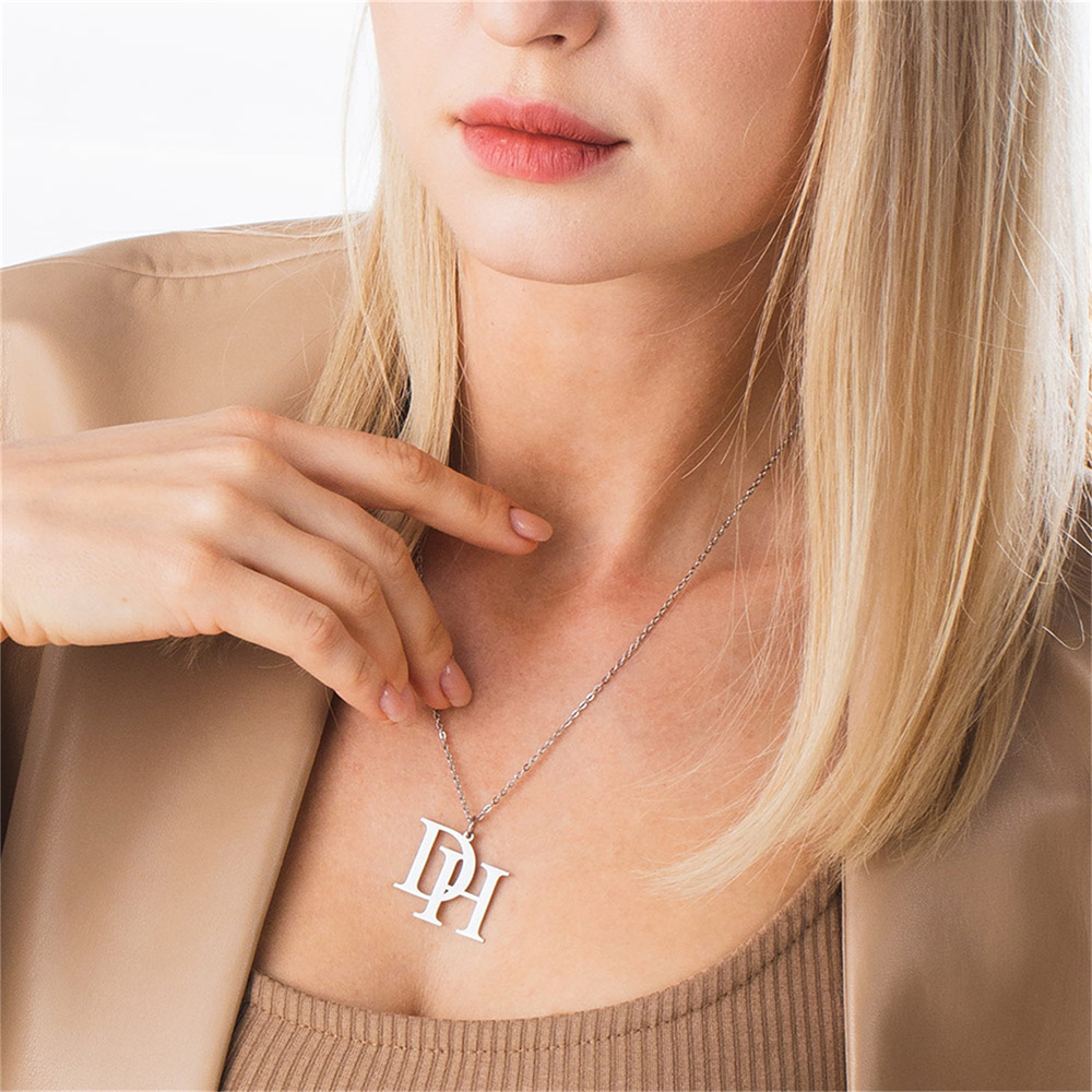 Couples Custom Initial Letter  – обзор и цена Birth Flower Necklace